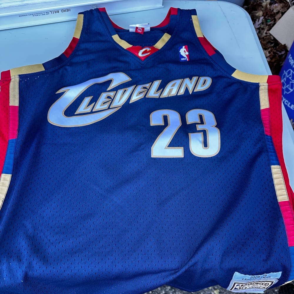 Lebron jersey